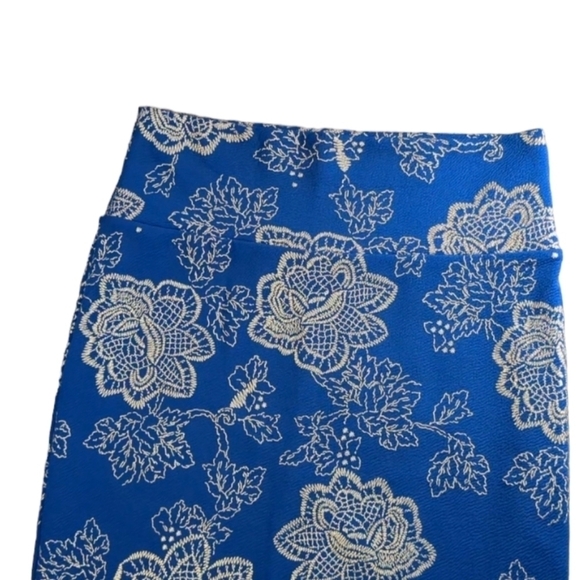 Lularoe Royal Blue Silver Floral A-Line Pencil Cassie Skirt Yoga Size Small - Picture 2 of 11